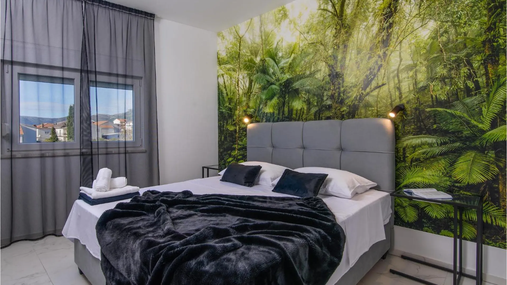 2 Bedroom Gorgeous Apartment In Kastel Gomilica Kastela 0*,