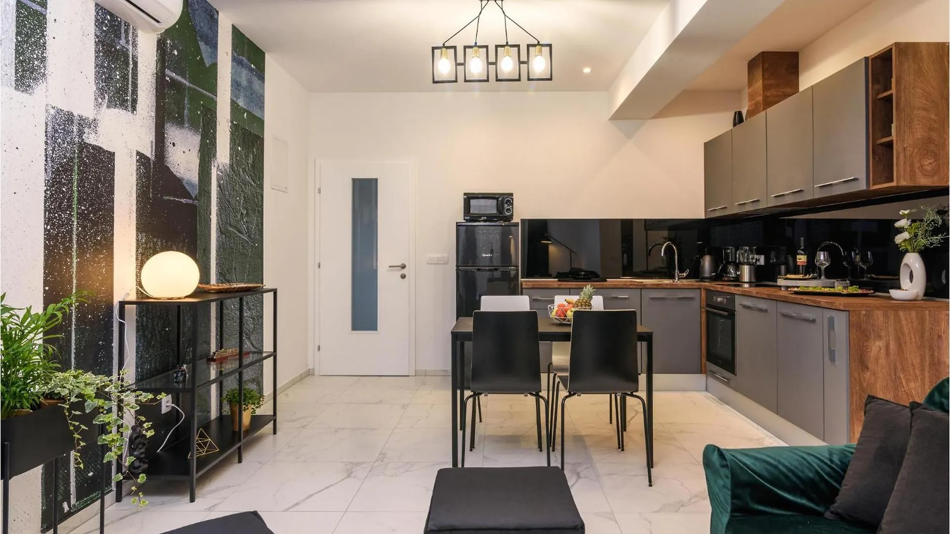 2 Bedroom Gorgeous Apartment In Kastel Gomilica Kastela Croatia